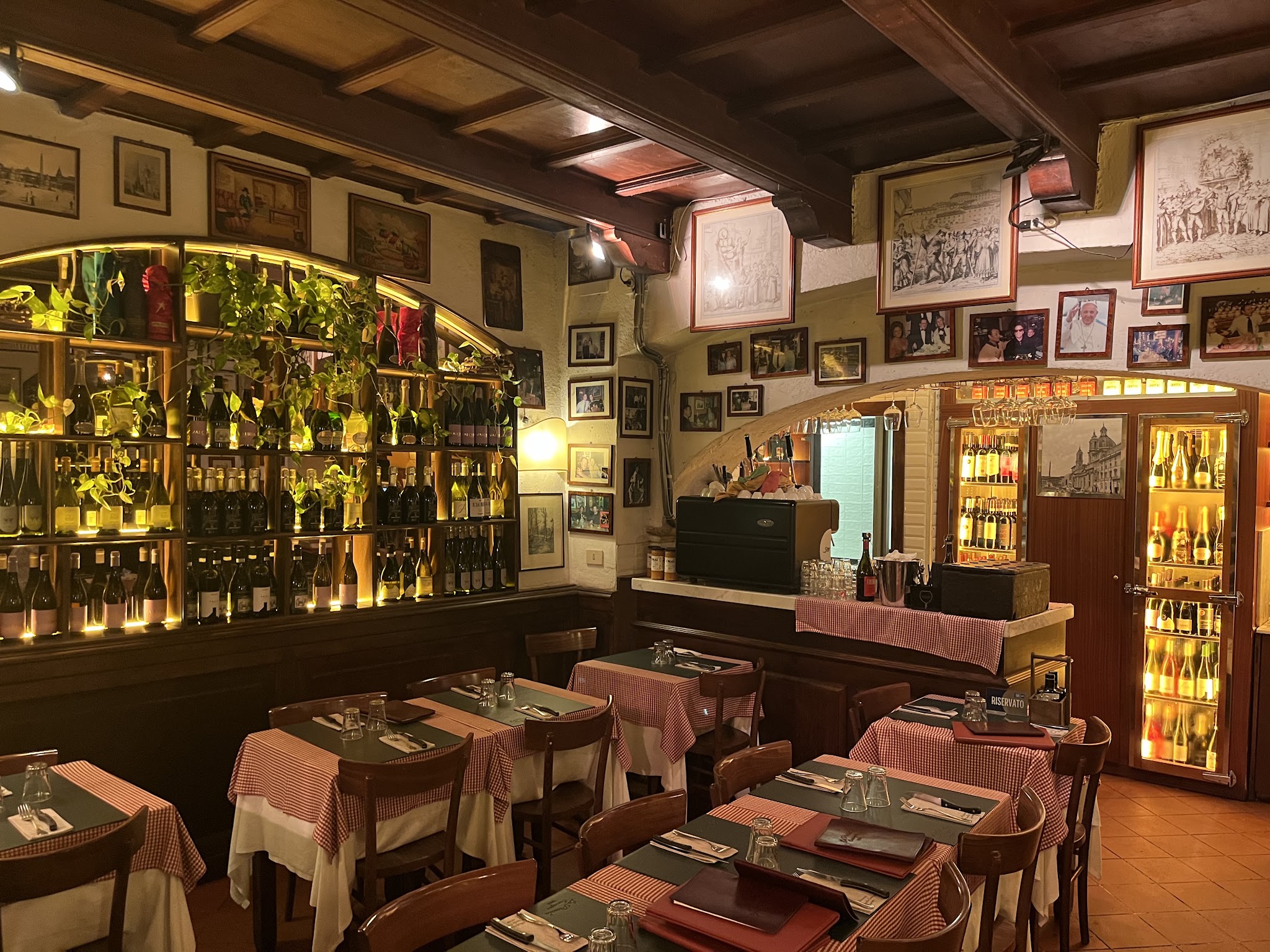 La sala dell'Hostaria La Piccola Cuccagna